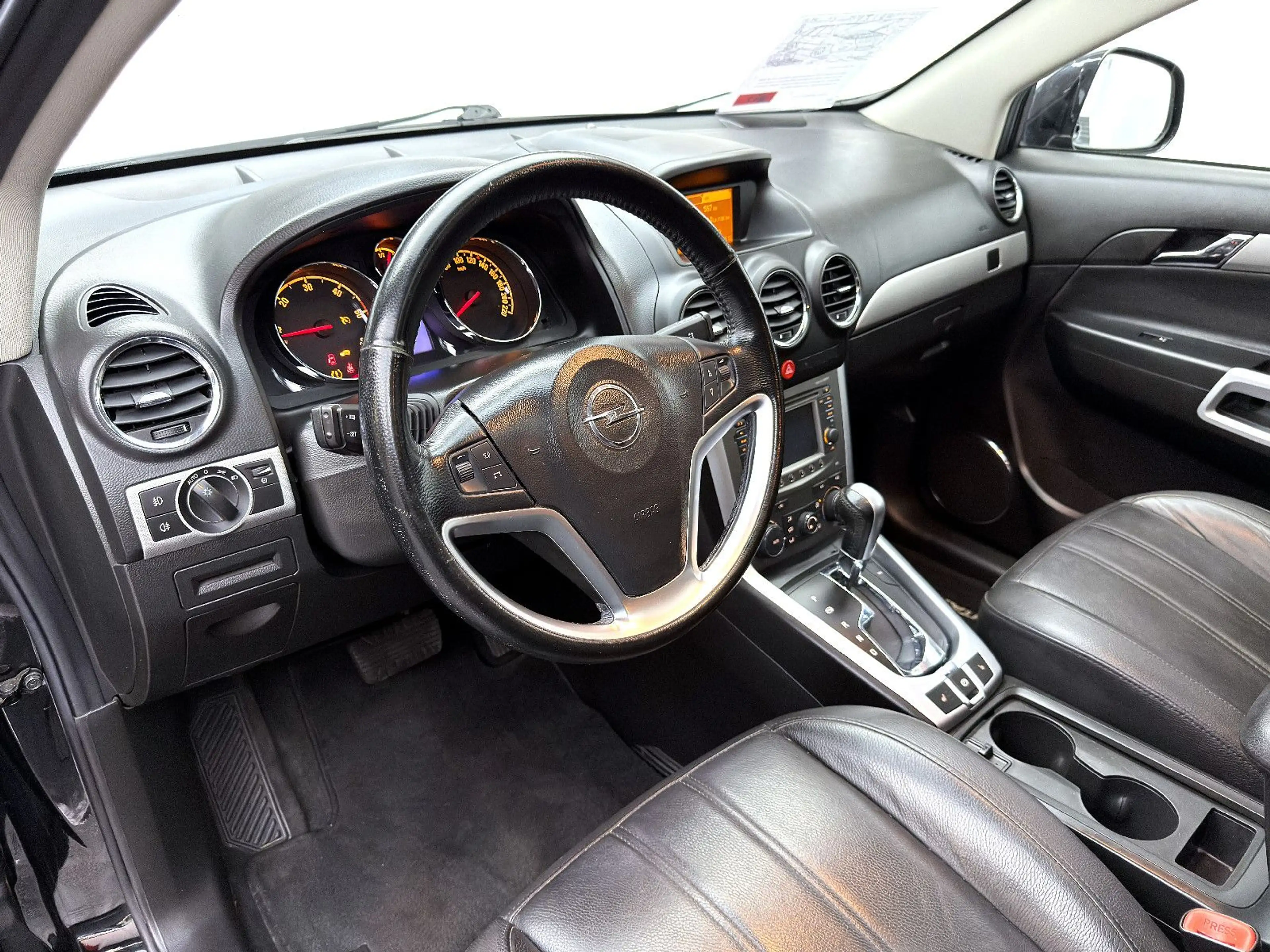 Opel Antara 2.0 CDI *Xenon*Leder*Navi*SHZ* — photo 11