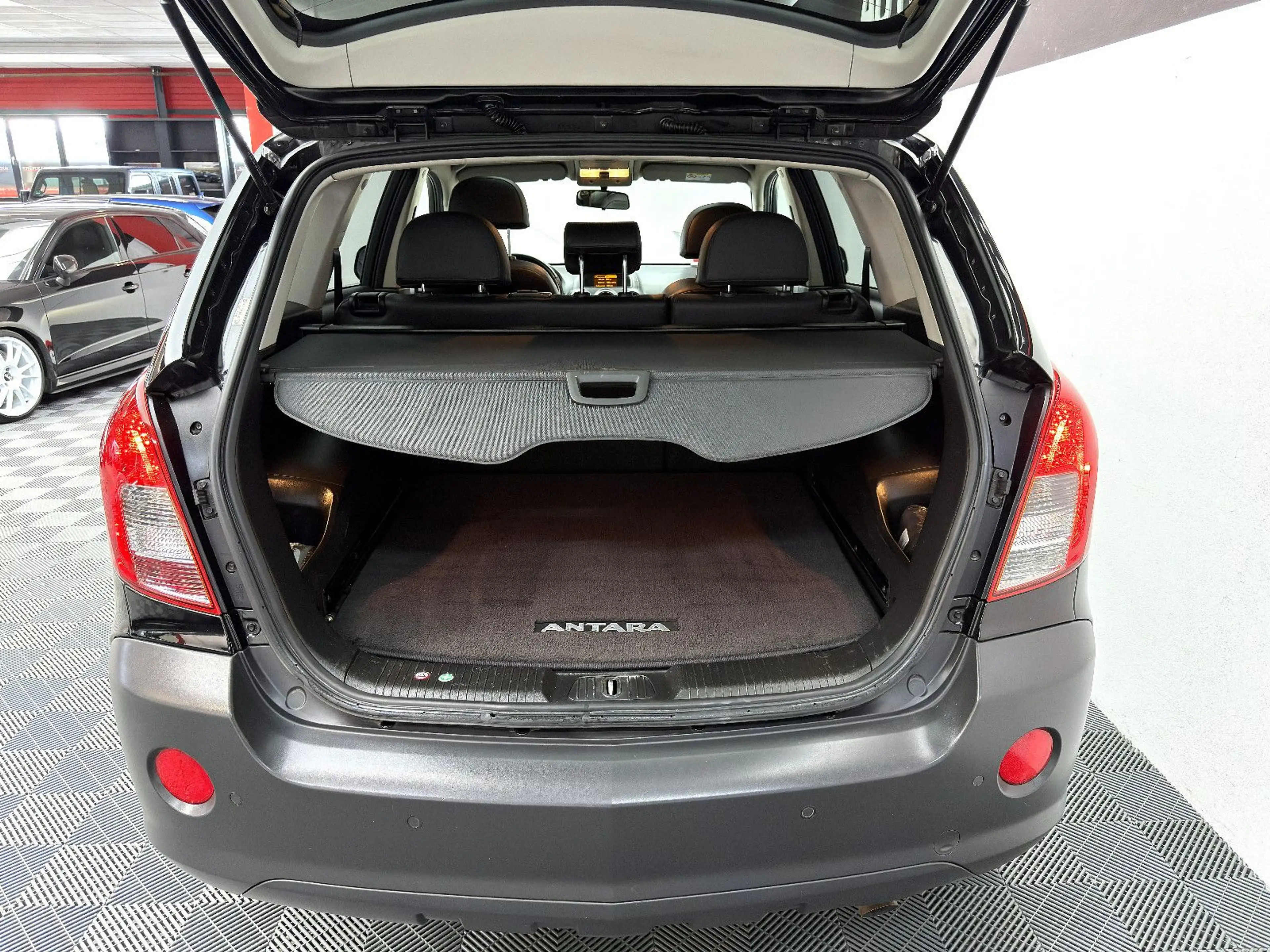 Opel Antara 2.0 CDI *Xenon*Leder*Navi*SHZ* — photo 6