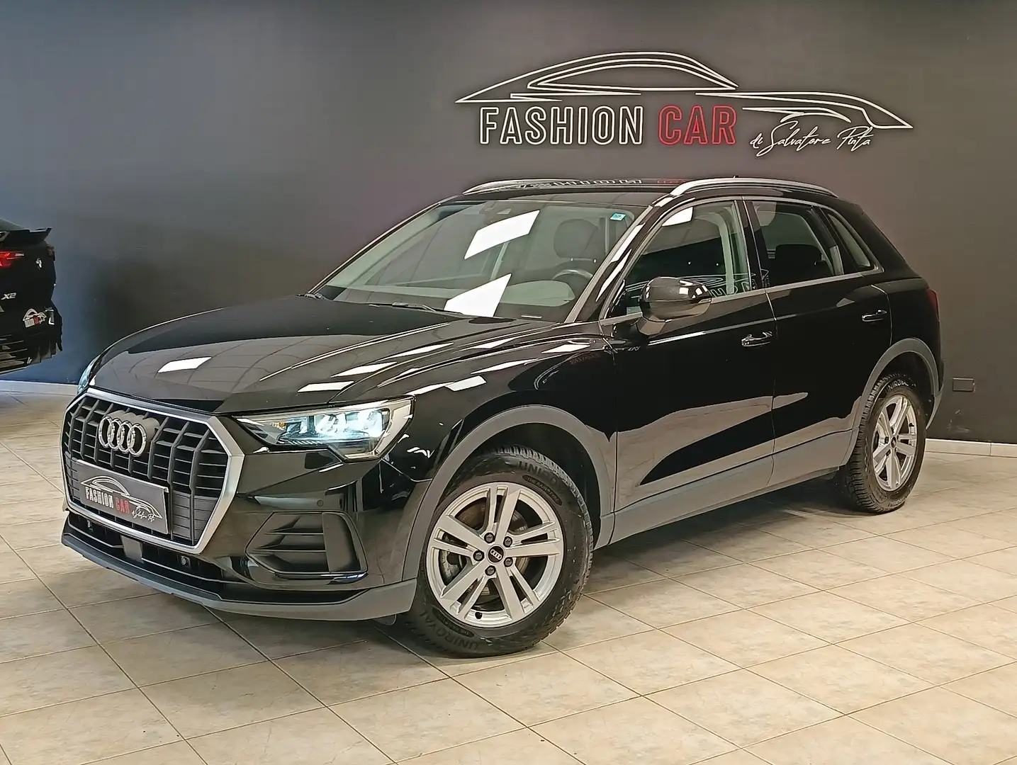 Audi Q3 Q3 I 2022 35 2.0 tdi s-tronic Noir - 1