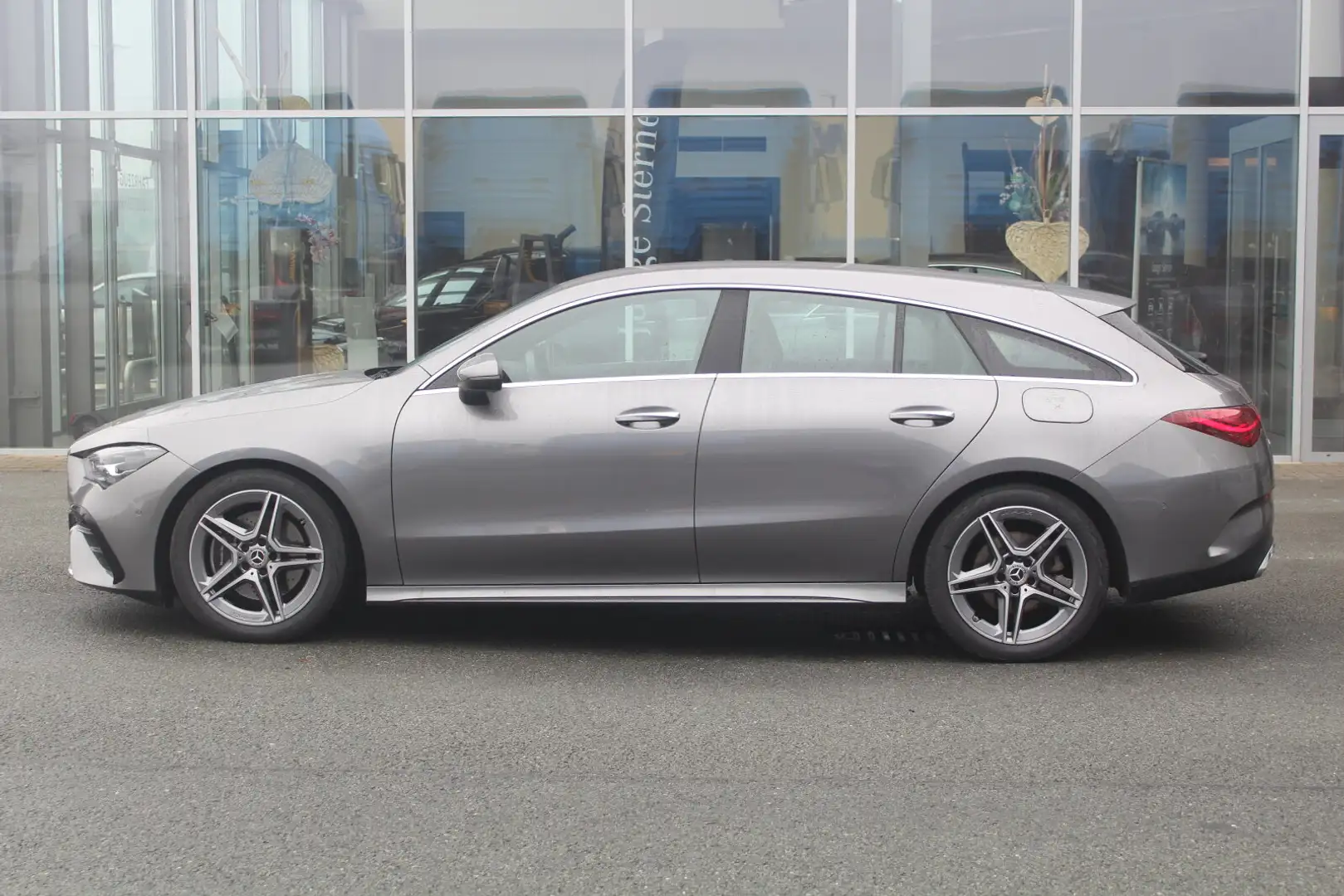 Mercedes-Benz CLA 200 CLA 200 Shooting Brake AMG +KAMERA+NAVI+LED+DAB+ Grijs - 2