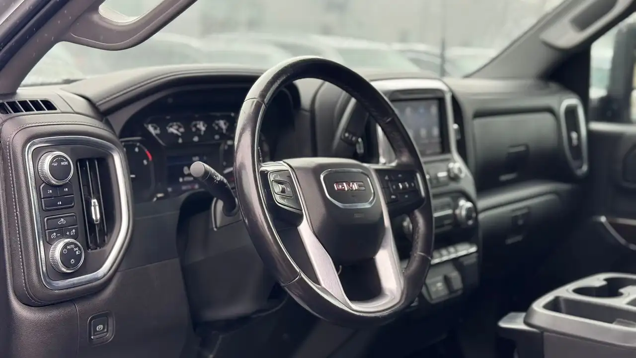 GMC Sierra 2500HD снимка GMC Sierra 2500HD