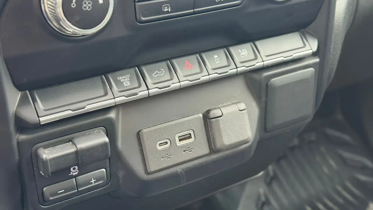 GMC Sierra 2500HD снимка GMC Sierra 2500HD