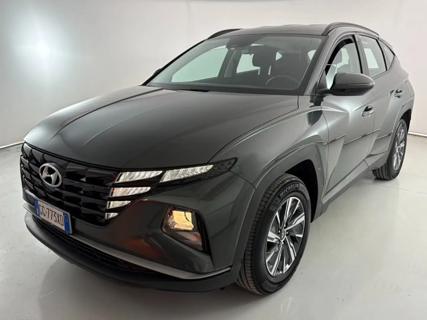 Hyundai TUCSON 1.6 HEV XTech Grau - 1