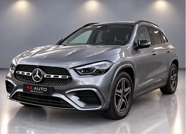 Mercedes-Benz GLA 180 GLA-H247 AMG Line Premium Plus auto