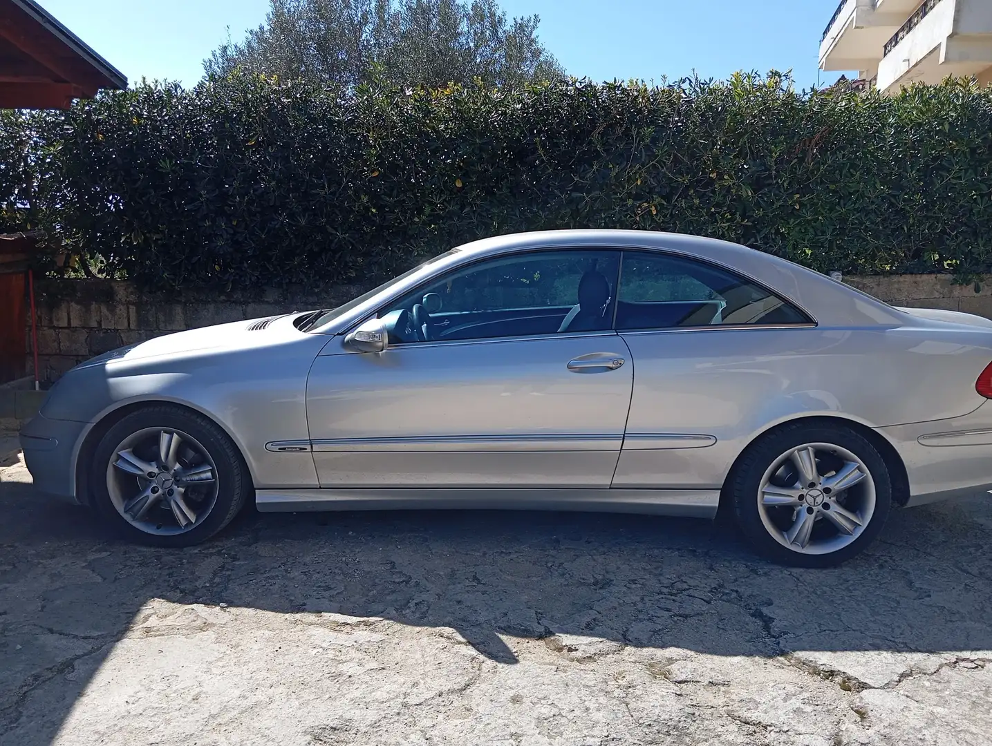 Mercedes-Benz CLK 270 Coupe cdi Elegance - 2