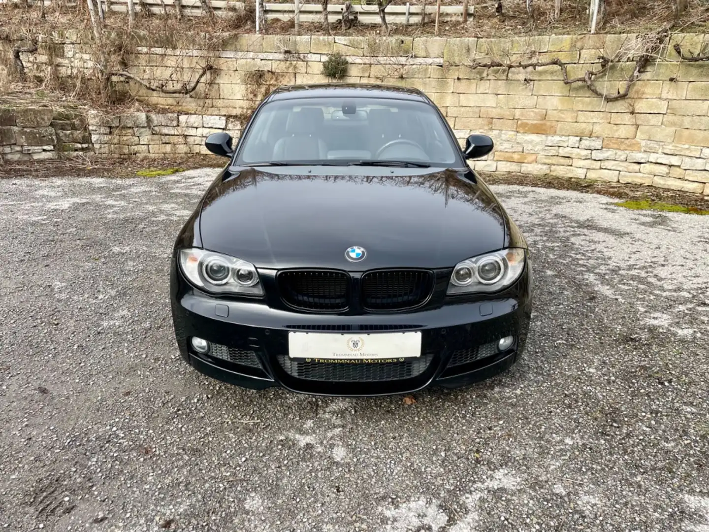 BMW 118 d Coupé, Navi, H&K, M-Paket, Xenon, PDC ! Černá - 2