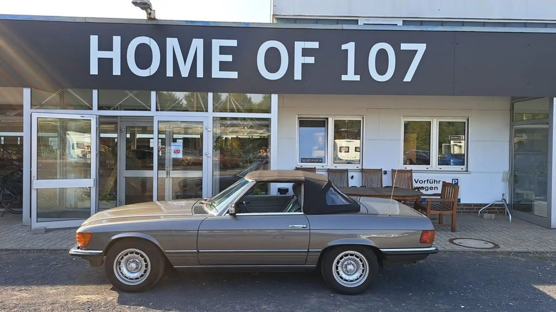 Mercedes-Benz SL 380 Grau - 2