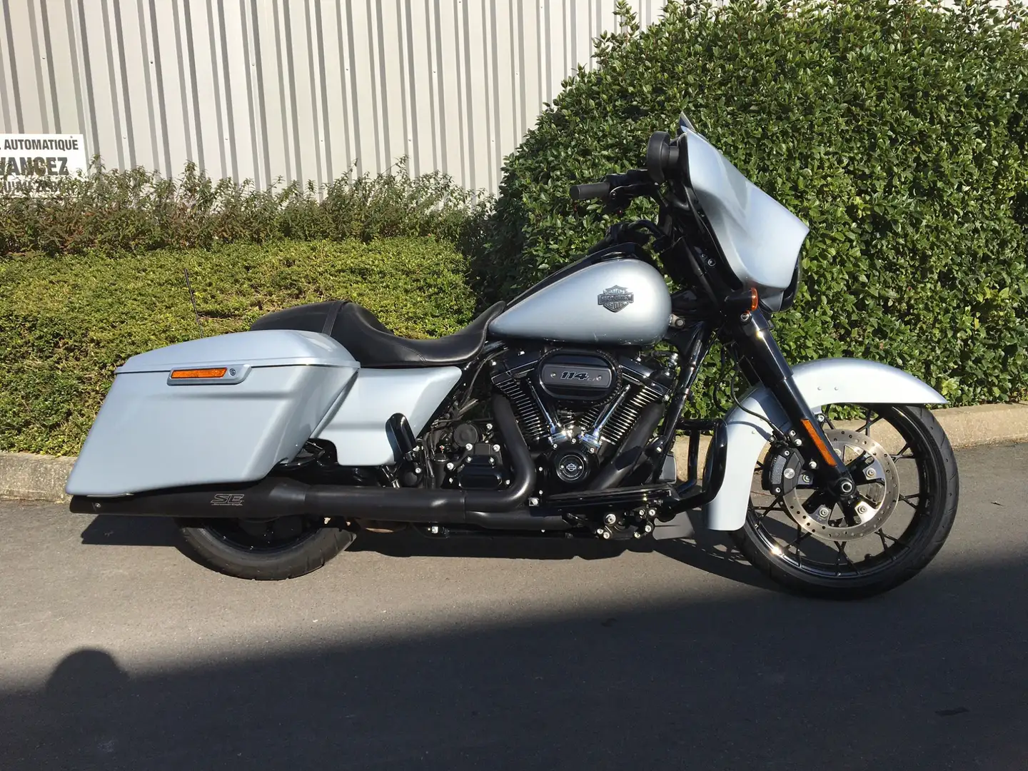 Harley-Davidson Street Glide - 1