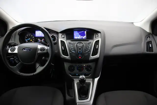 Ford Focus view 2
