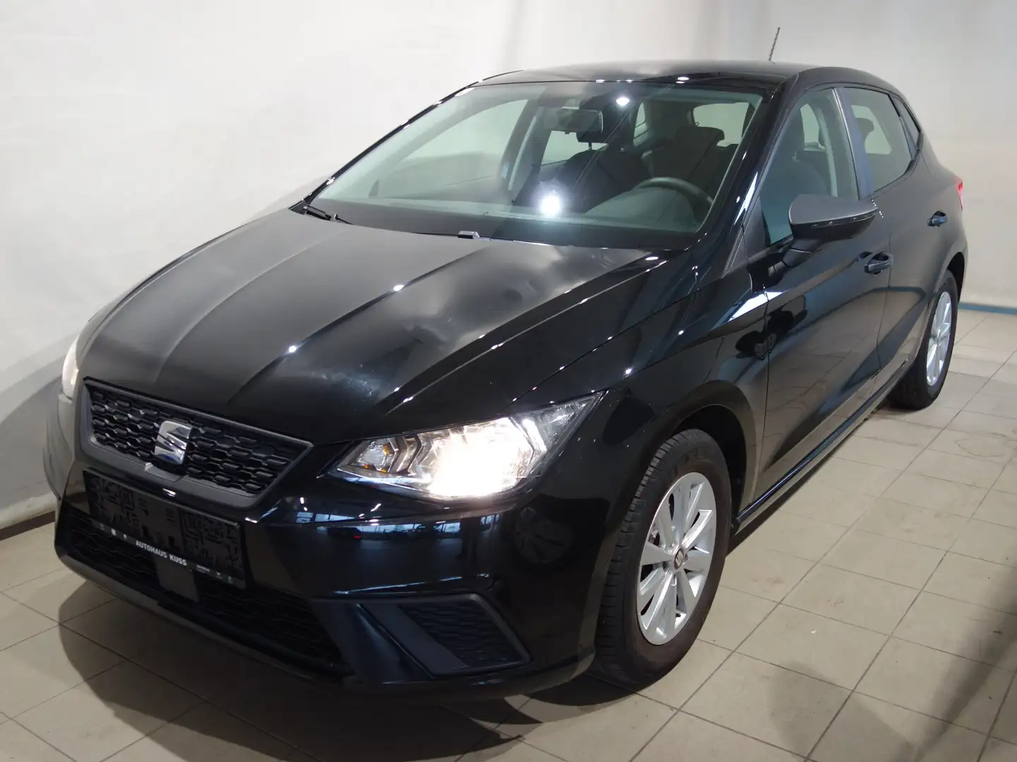 SEAT Ibiza Reference Schwarz - 1