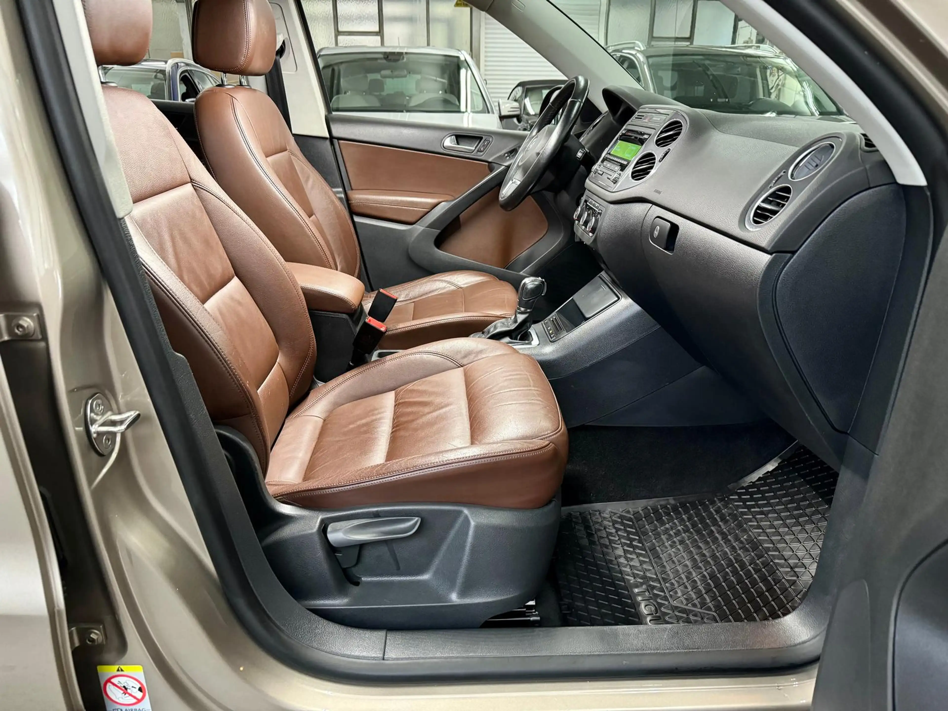 Volkswagen Tiguan Track & Field 4Motion 2.0 TDI+1. HD+AHK+ — photo 13