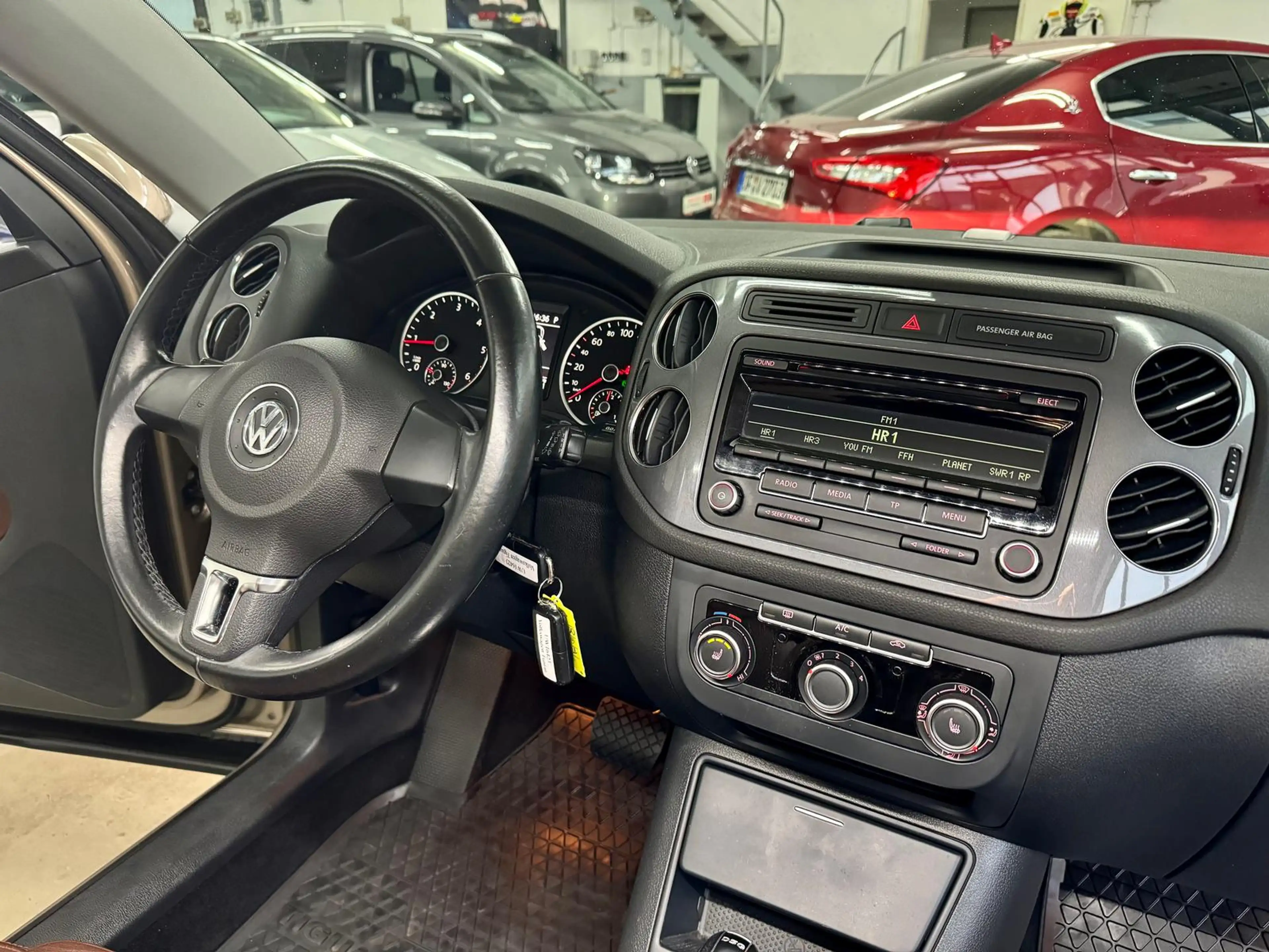 Volkswagen Tiguan Track & Field 4Motion 2.0 TDI+1. HD+AHK+ — photo 29