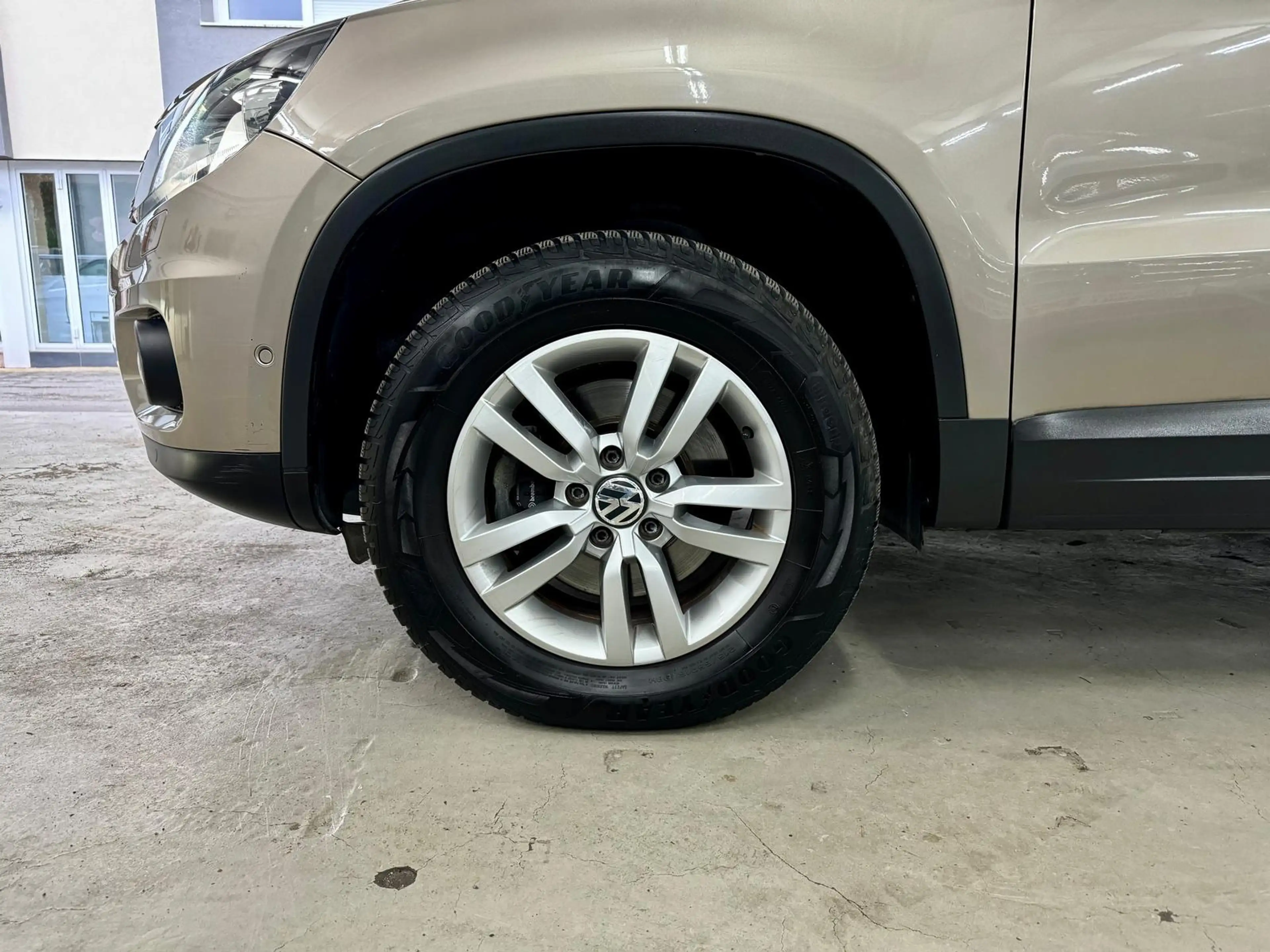 Volkswagen Tiguan Track & Field 4Motion 2.0 TDI+1. HD+AHK+ — photo 19