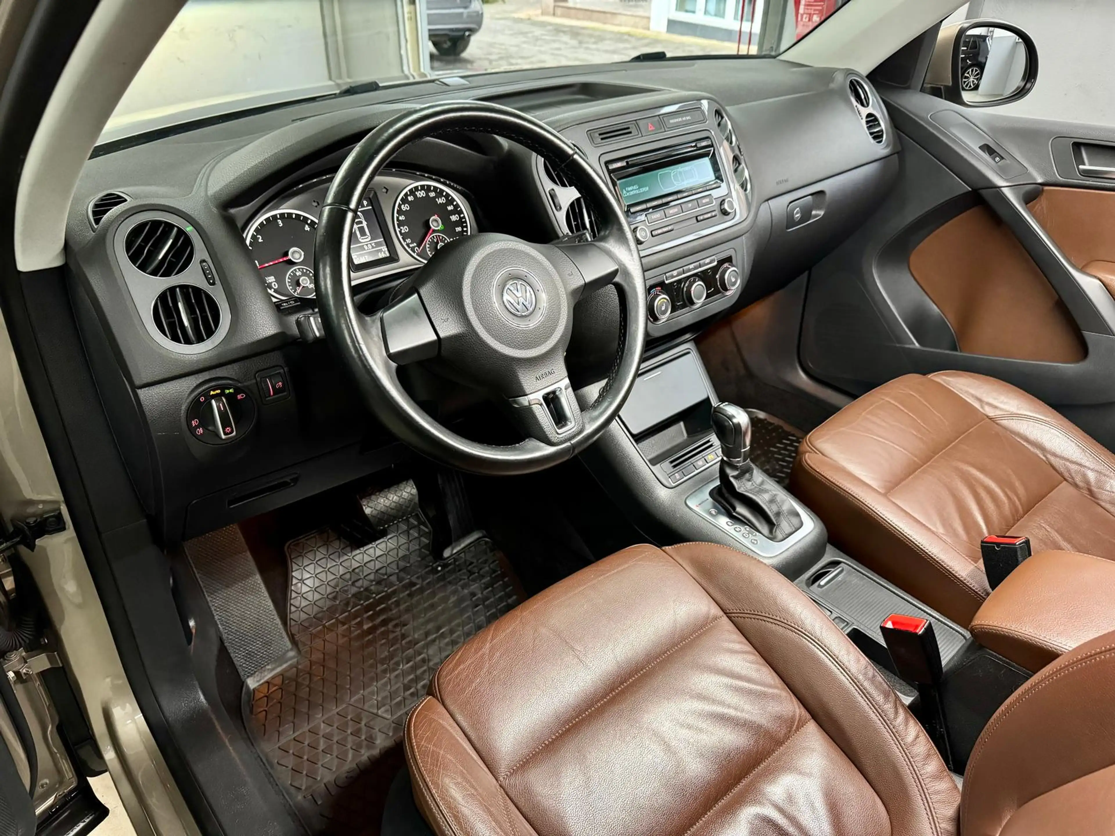 Volkswagen Tiguan Track & Field 4Motion 2.0 TDI+1. HD+AHK+ — photo 8