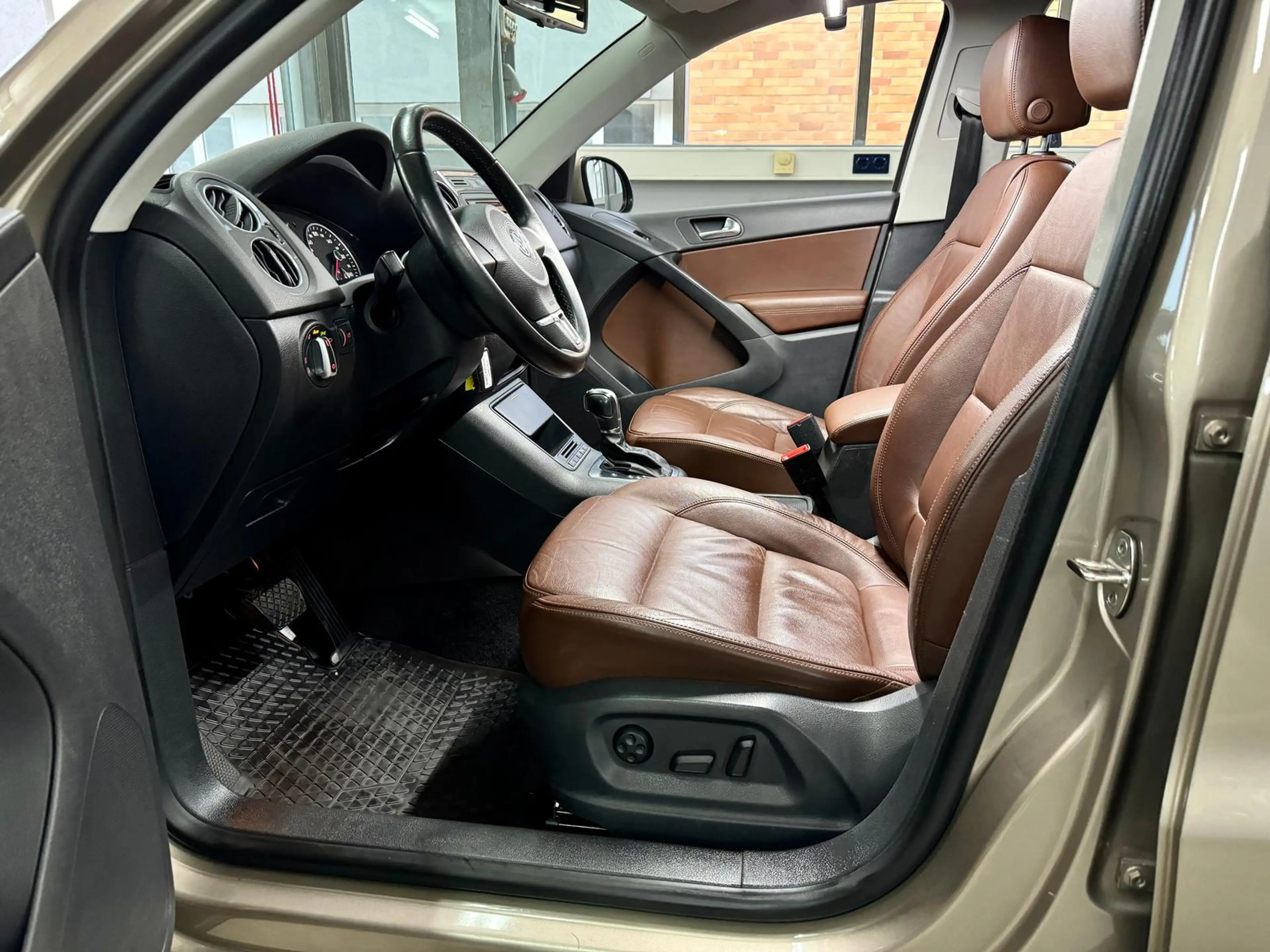 Volkswagen Tiguan Track & Field 4Motion 2.0 TDI+1. HD+AHK+ — photo 7