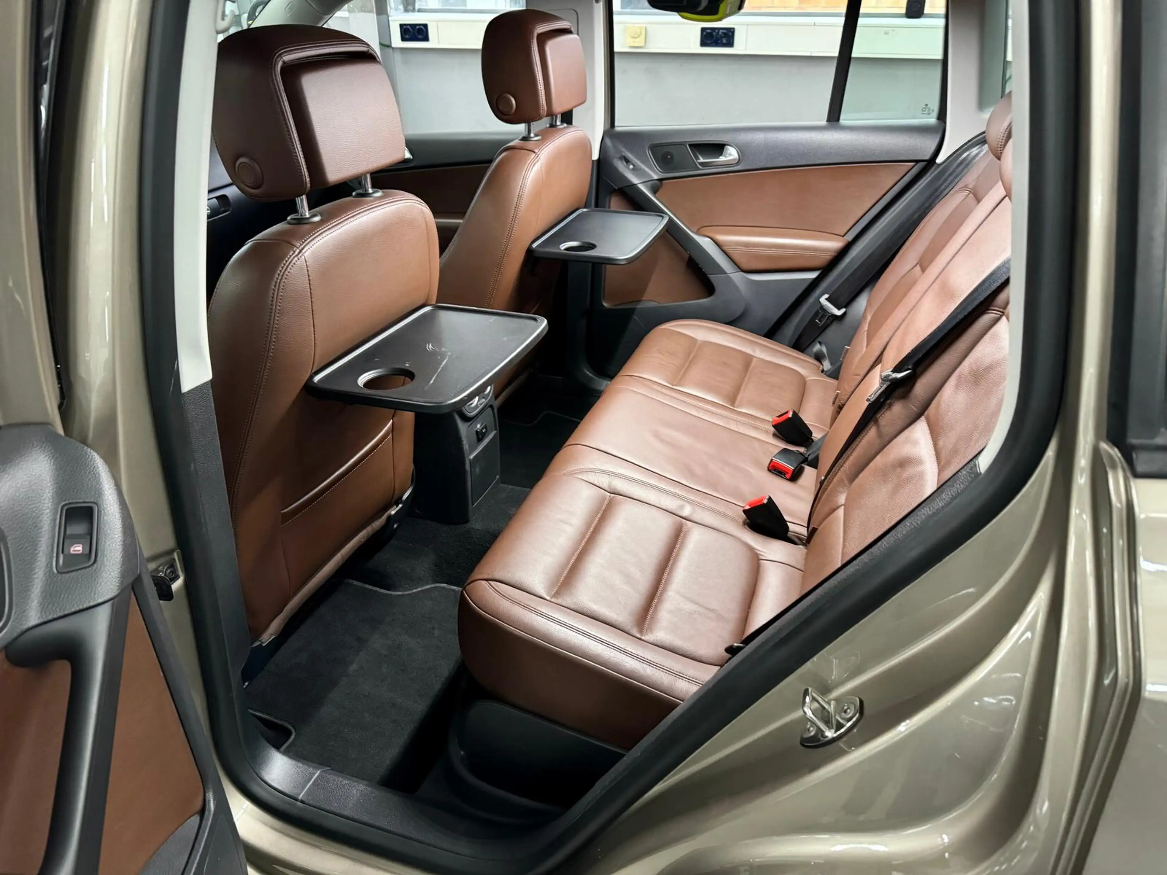 Volkswagen Tiguan Track & Field 4Motion 2.0 TDI+1. HD+AHK+ — photo 10