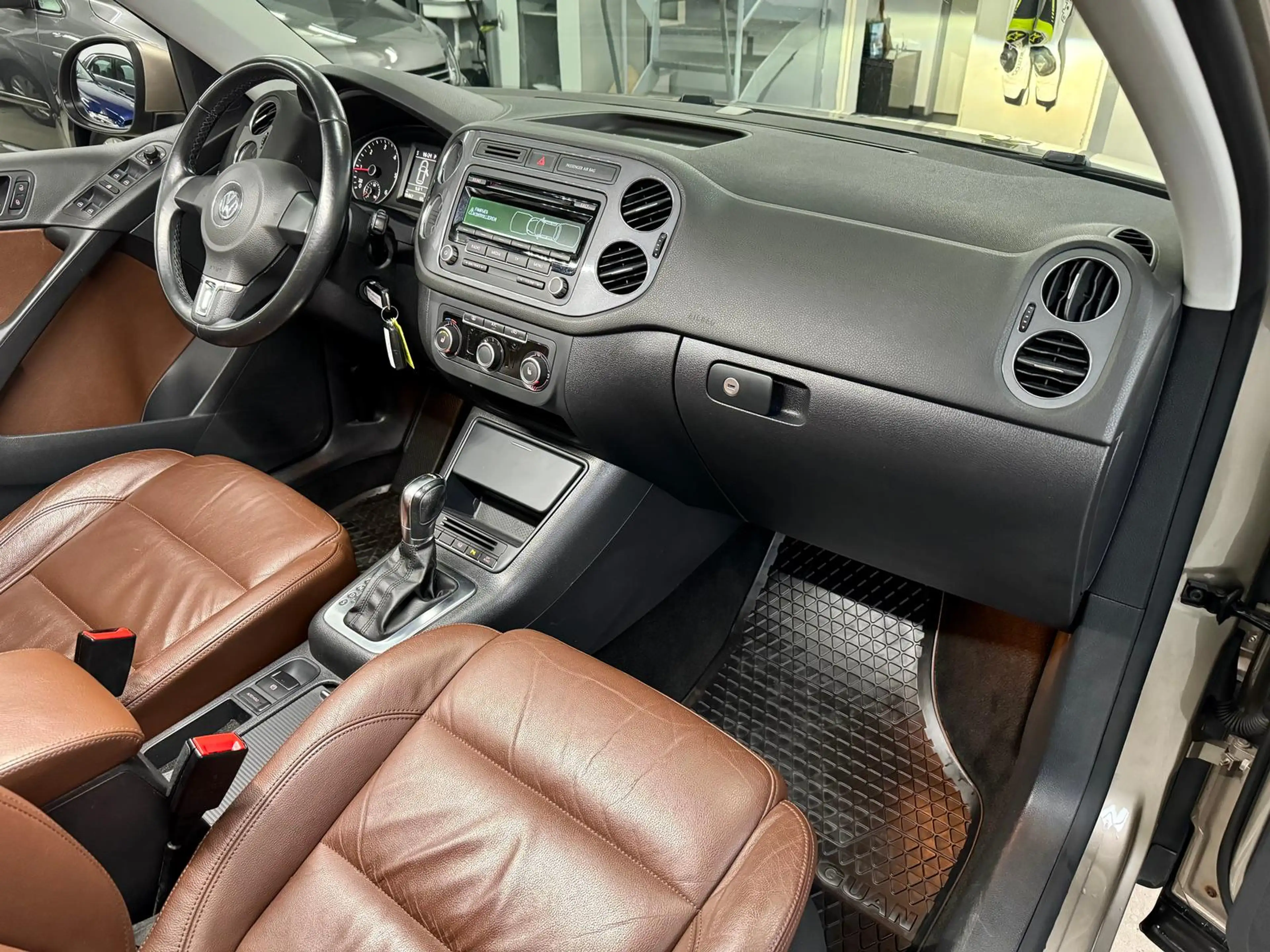Volkswagen Tiguan Track & Field 4Motion 2.0 TDI+1. HD+AHK+ — photo 14