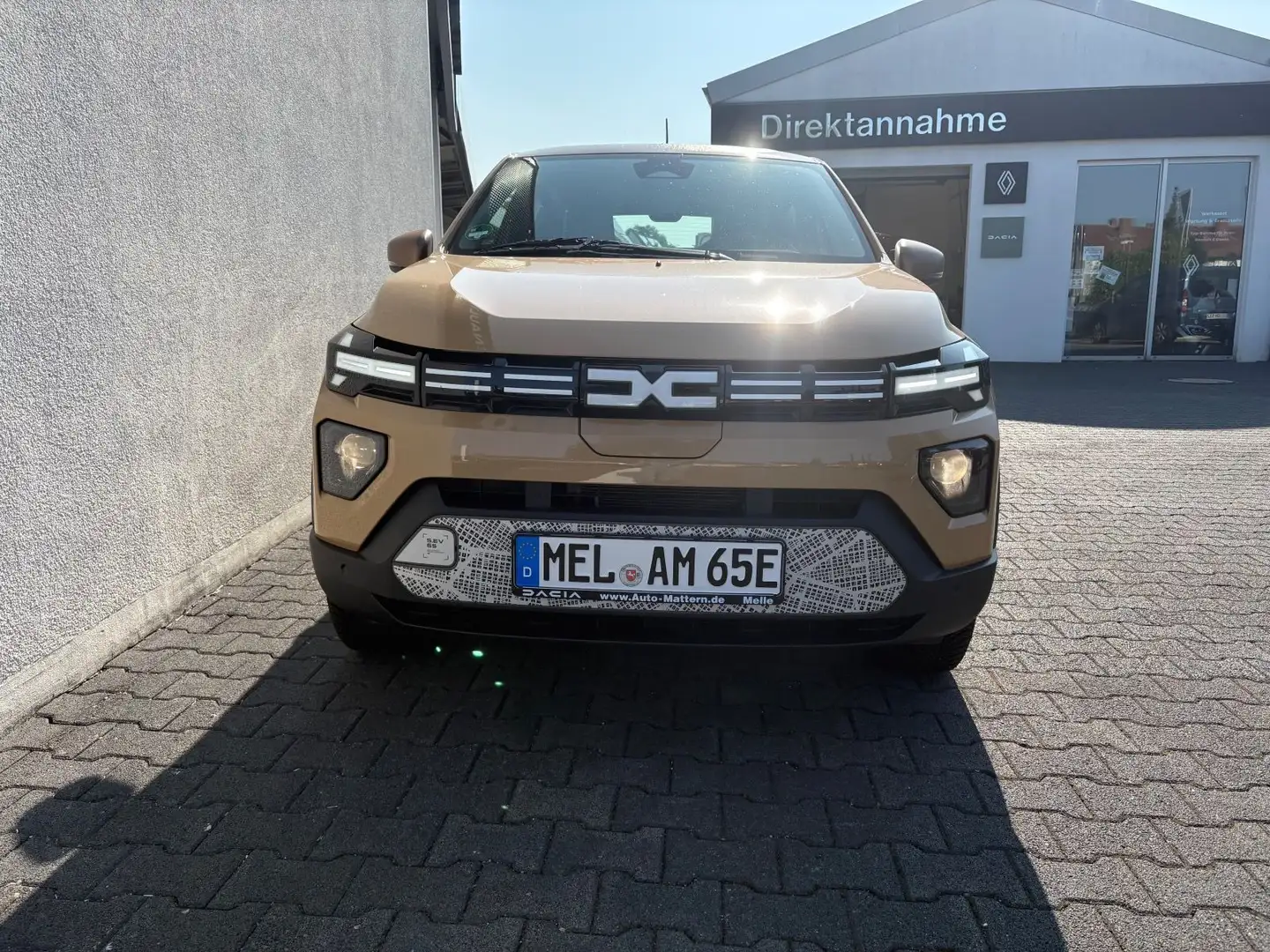 Dacia Spring Electric 65 Extreme   CCS-Ladeanschluß Beige - 2