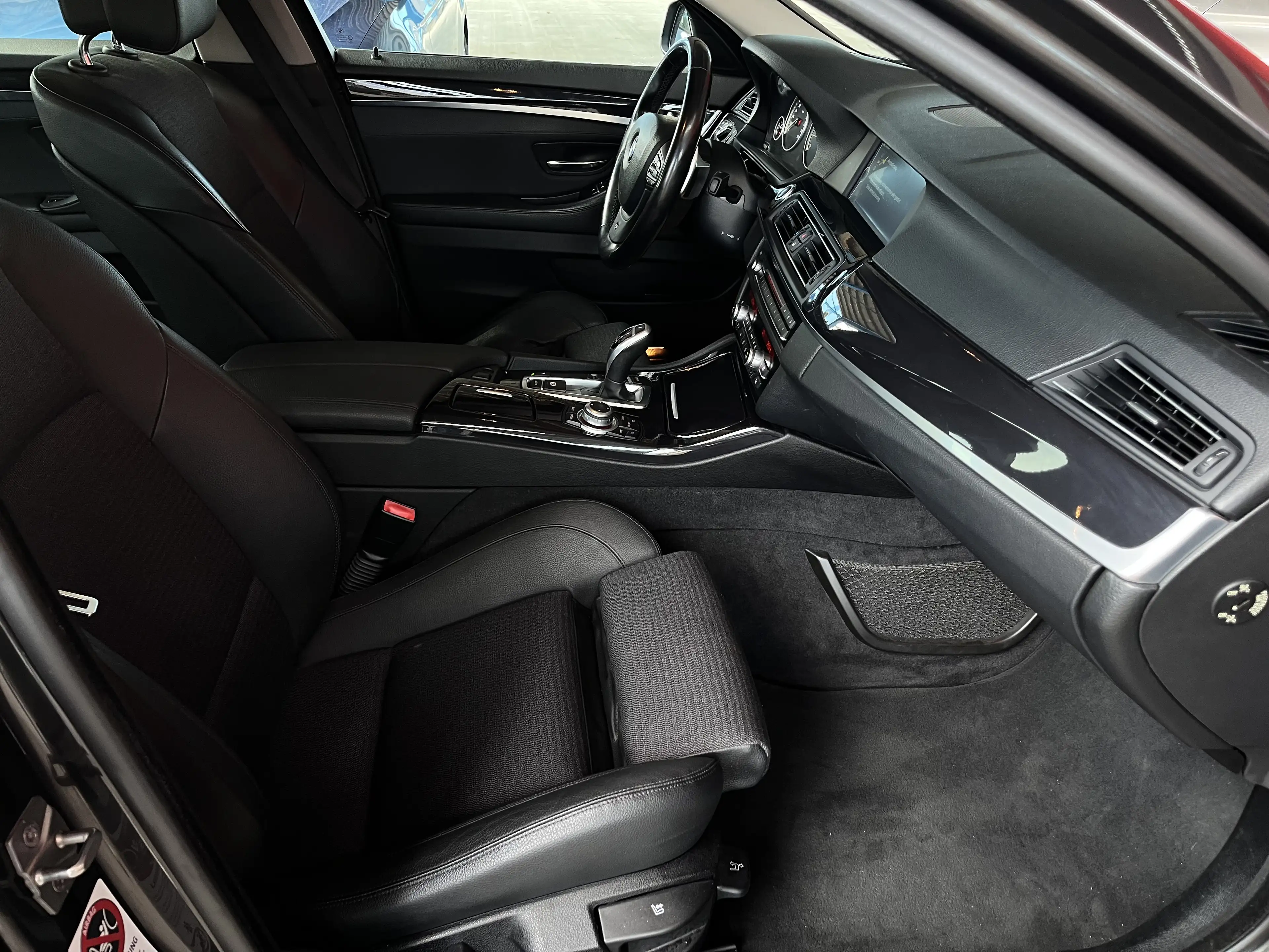 BMW 525 d *6-ZYL*SPORTAUTOMATIK *XENON*NAVIPROF* — photo 14