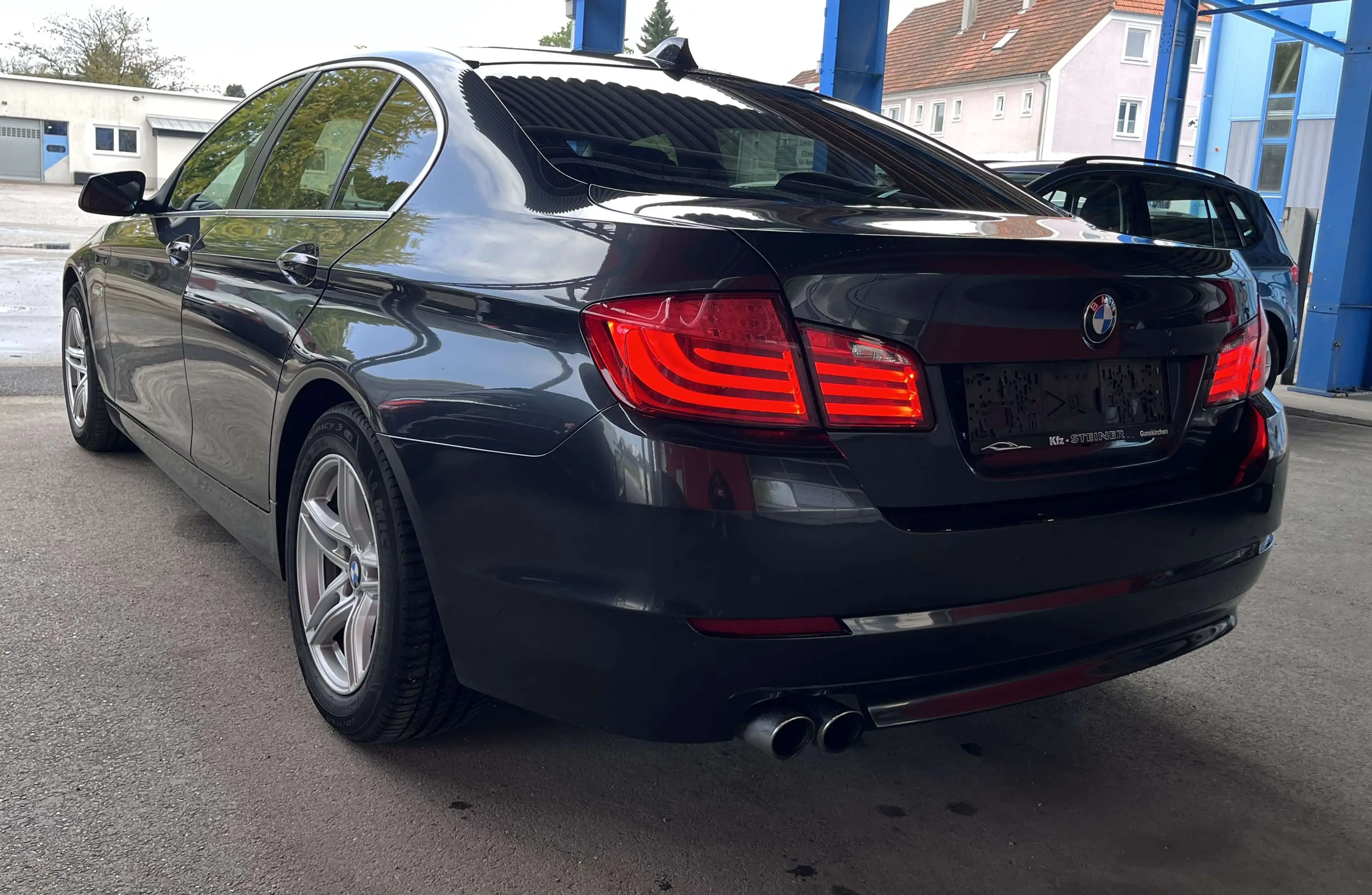 BMW 525 d *6-ZYL*SPORTAUTOMATIK *XENON*NAVIPROF* — photo 9