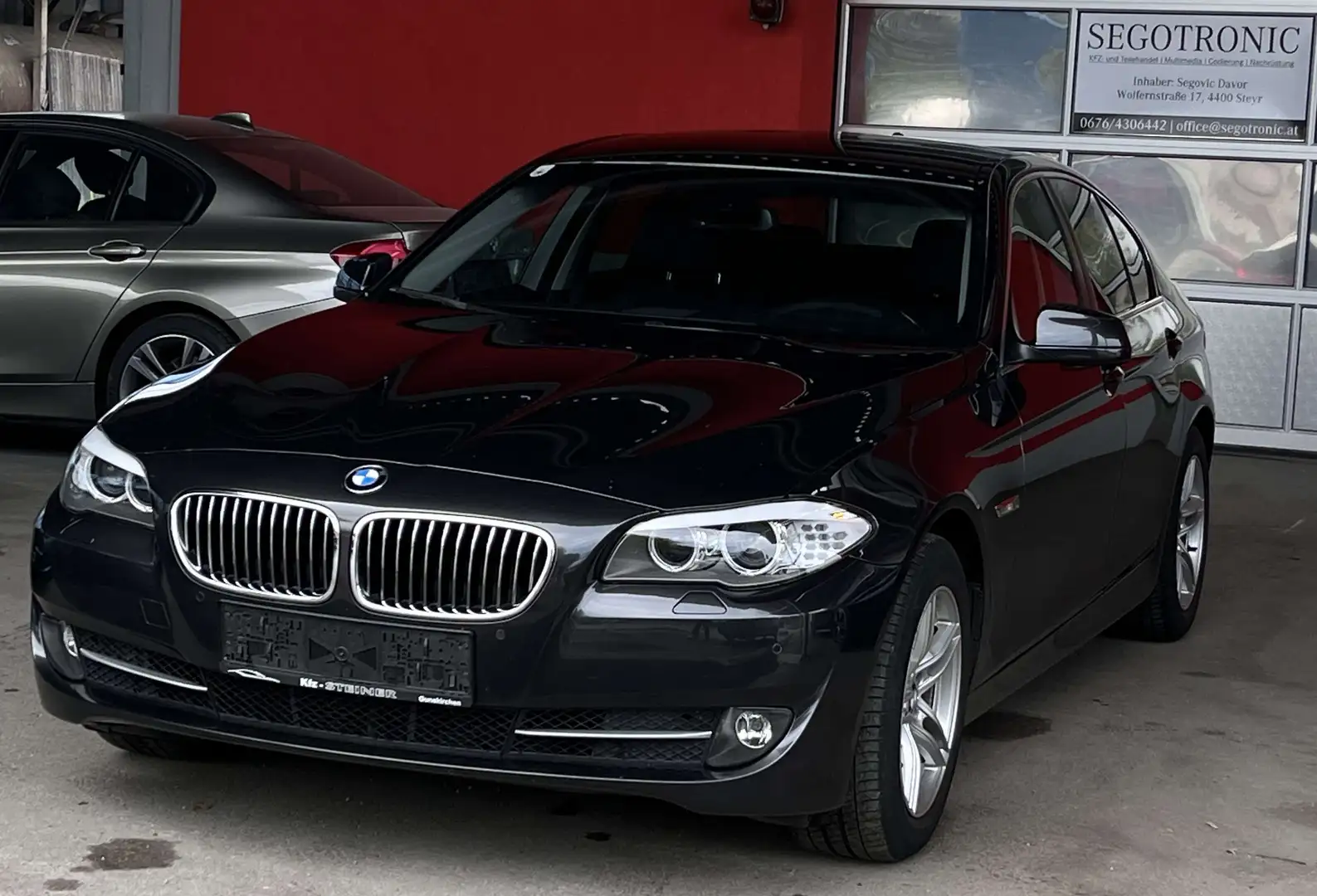 BMW 525 d *6-ZYL*SPORTAUTOMATIK *XENON*NAVIPROF* Gris - 2