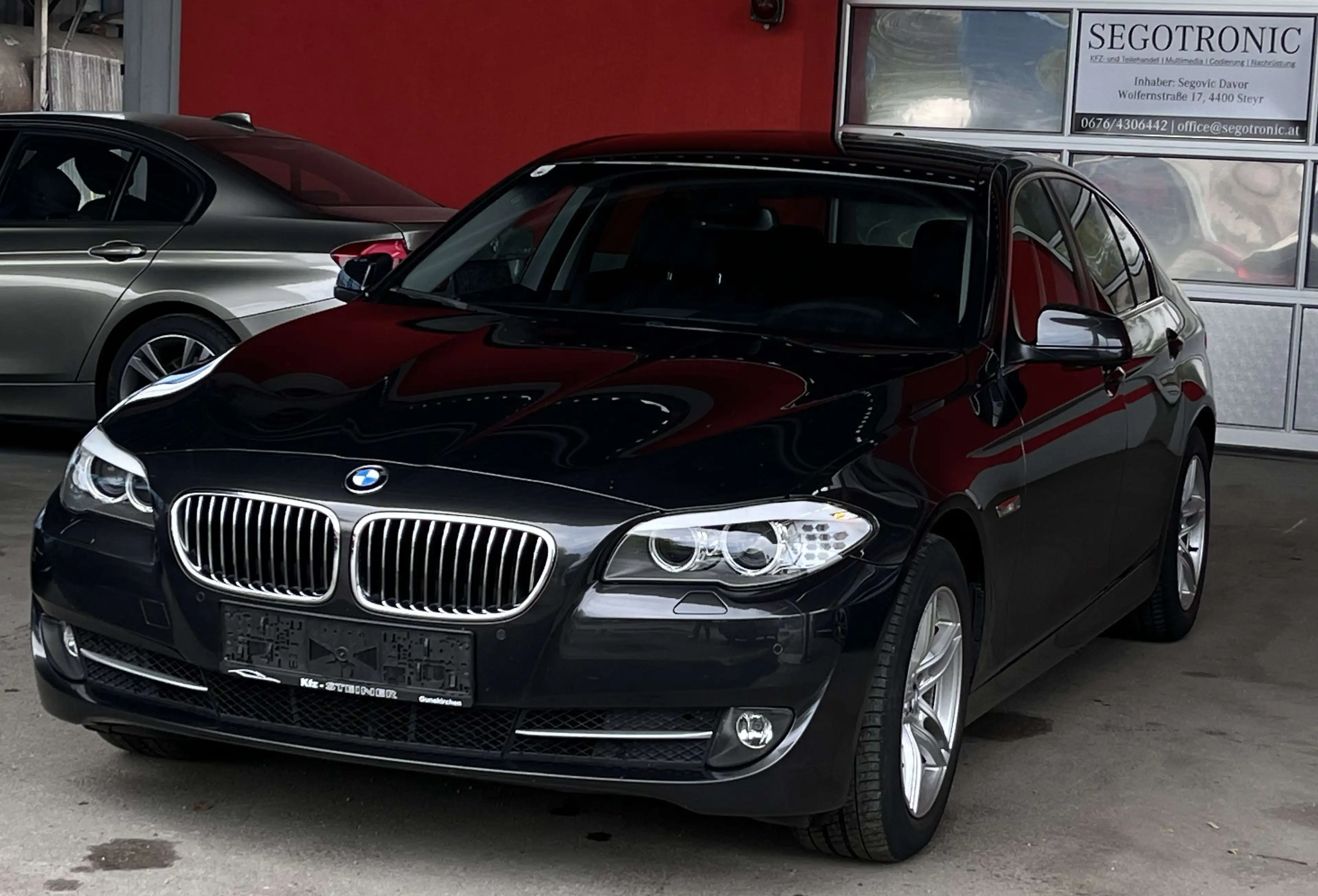 BMW 525 d *6-ZYL*SPORTAUTOMATIK *XENON*NAVIPROF* — photo 2