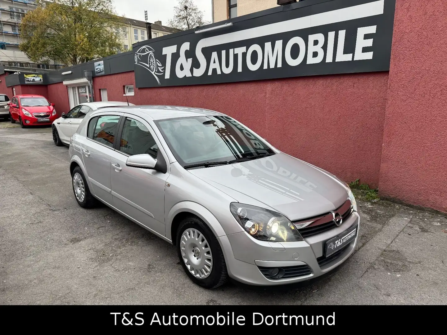 Opel Astra H 1.6 Cosmo ( Top Ausstattung ) Silber - 1