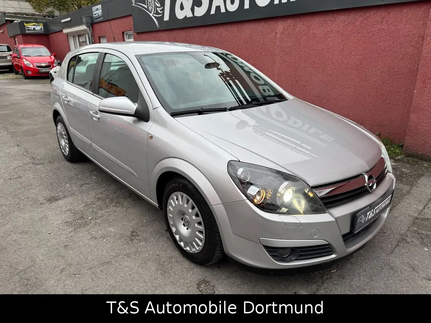 Opel Astra H 1.6 Cosmo ( Top Ausstattung ) Silber - 2