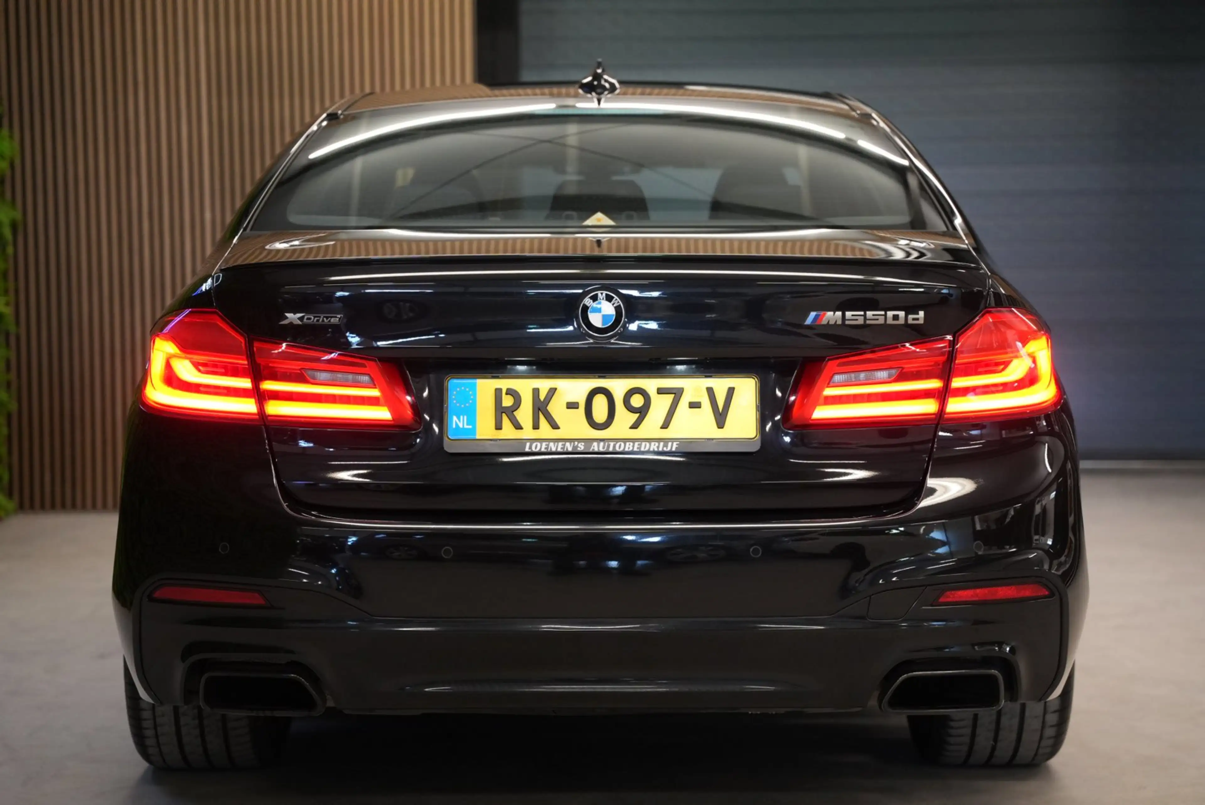 BMW M550 5-serie M550d xDrive M-Sport / HUD / Memory / PDC — photo 11