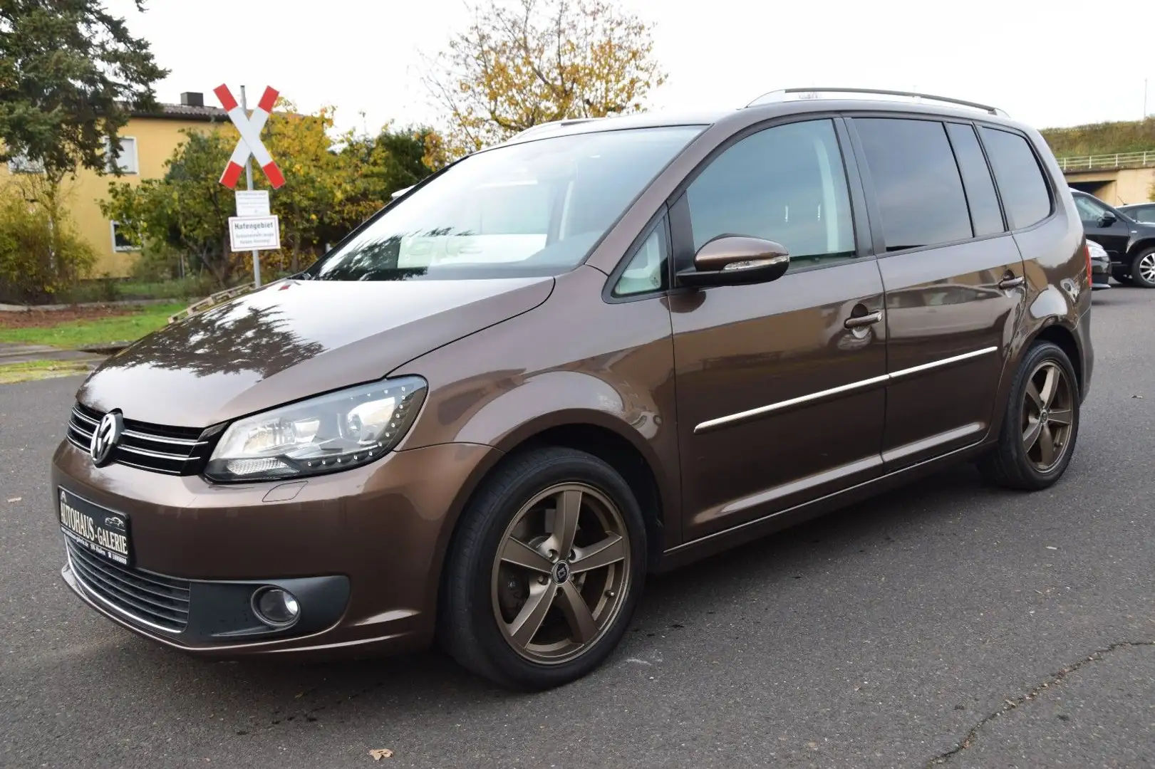Volkswagen Touran 2.0 TDI DSG Highline*KAMERA*XENON*AHK* Marrone - 1