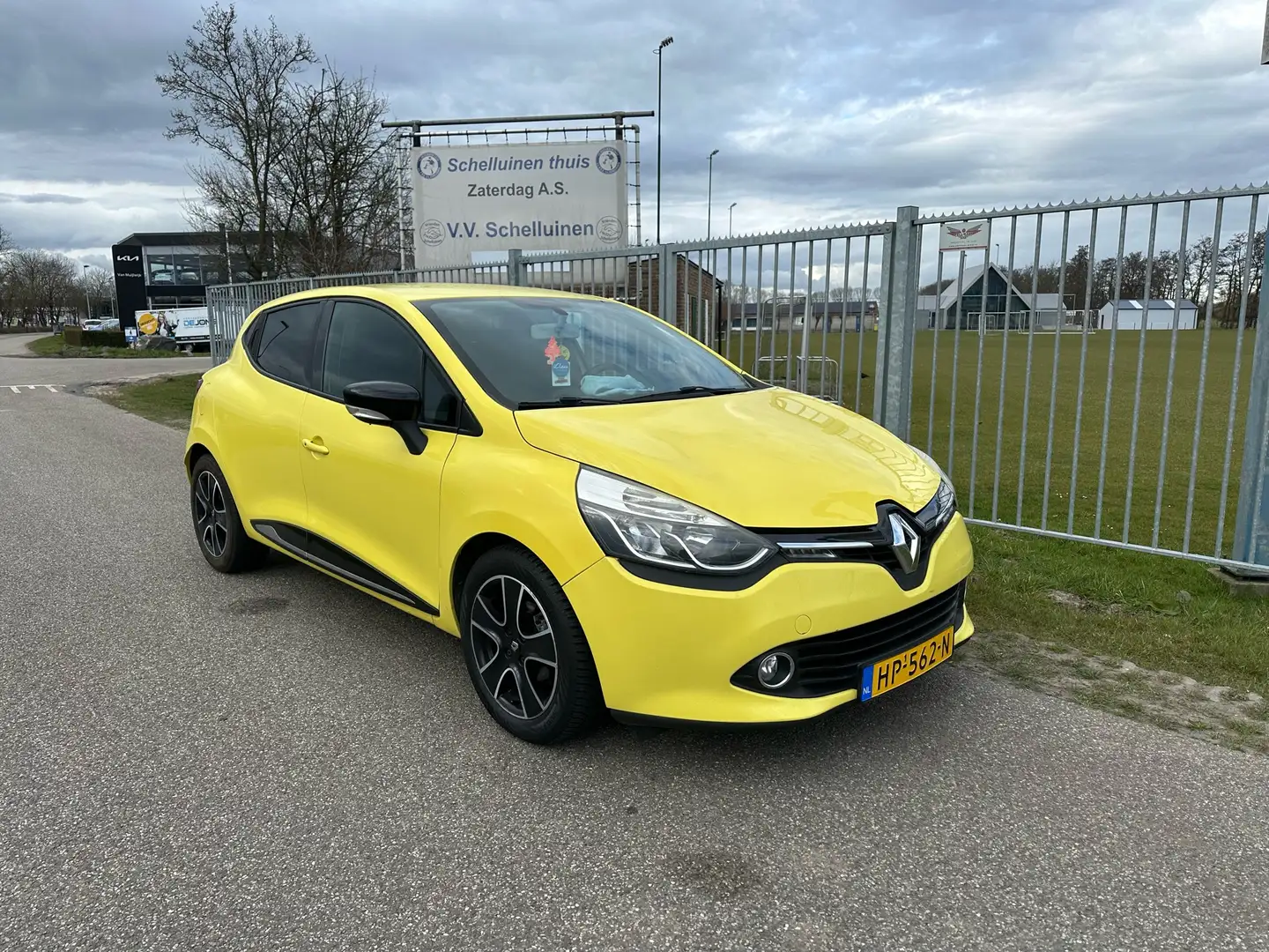 Renault Clio 0.9 TCe Dynamique Yellow - 1