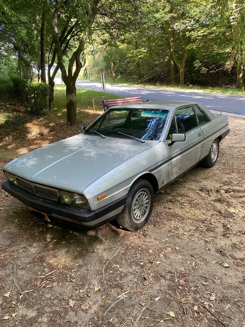 Lancia Gamma 2500 Grau - 1