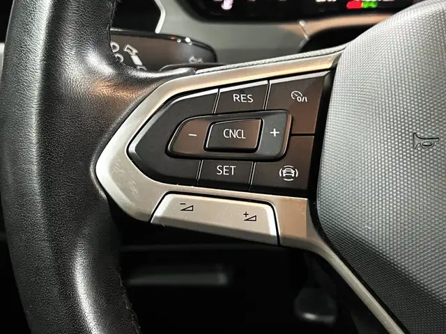 Volkswagen Touran view 14