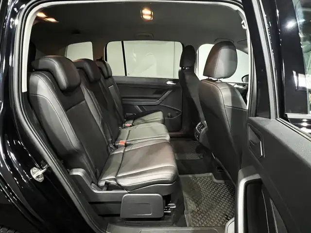 Volkswagen Touran view 11