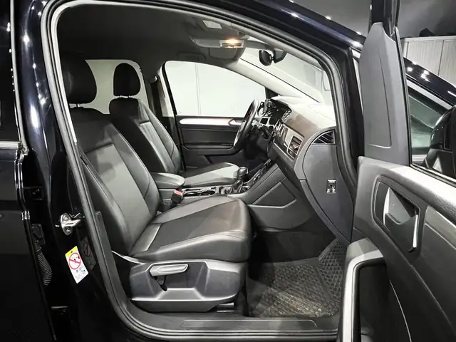 Volkswagen Touran view 10