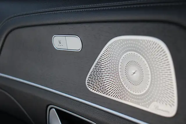 Mercedes-Benz GLE view 21