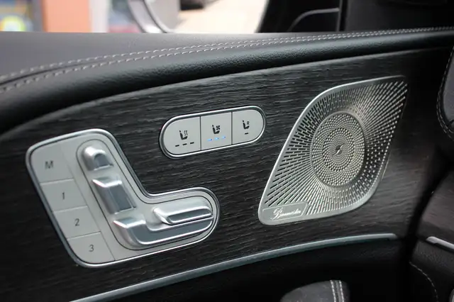 Mercedes-Benz GLE view 26