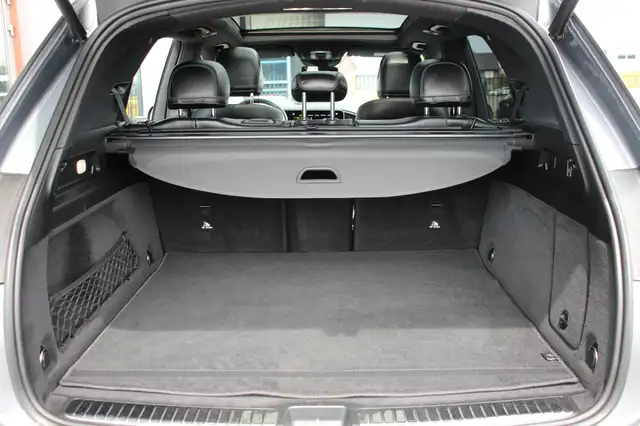 Mercedes-Benz GLE view 22
