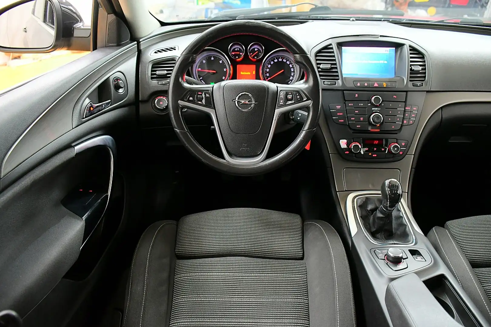 Opel Insignia 2,0 Edition CDTI DPF Ecotec ecoflex Schwarz - 2