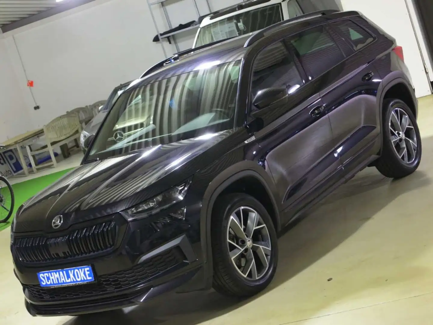Skoda Kodiaq 2.0 TDI SCR DSG7 Sportline Leder AHK Navi Noir - 2