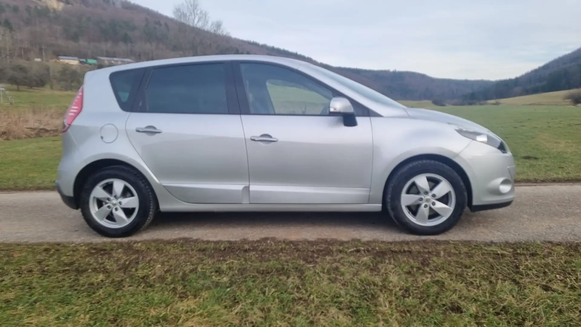Renault Scenic Scenic TCe 130 Dynamique Silber - 2
