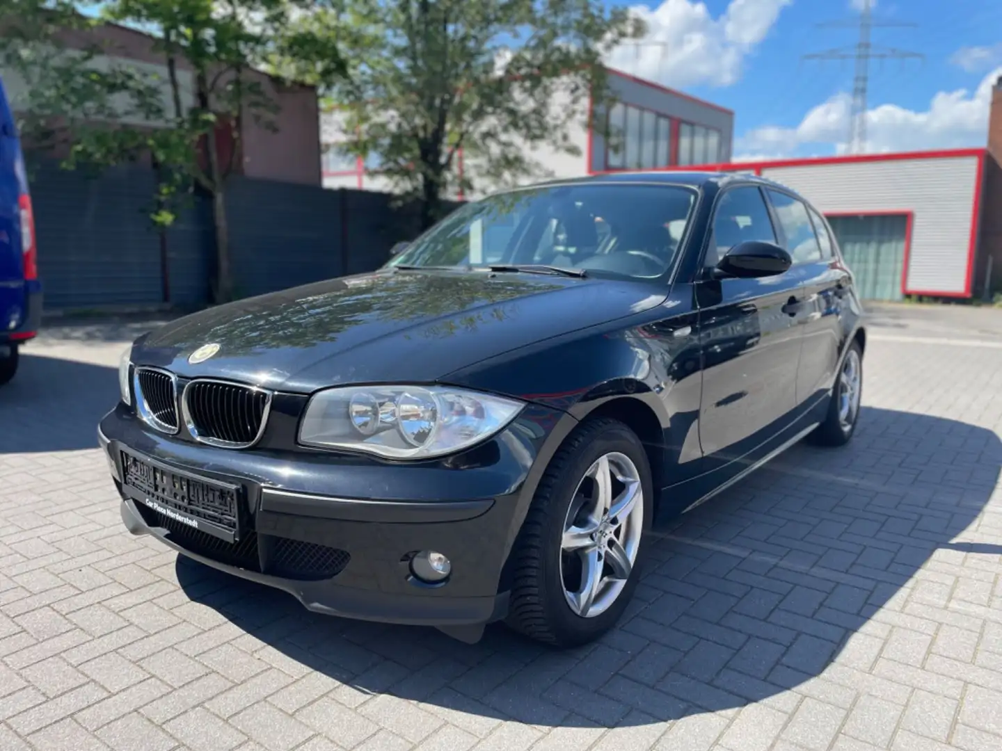 BMW 116 Baureihe 1 Lim. 116i TÜV NEU/KLIMA/ALUFELGEN Zwart - 1