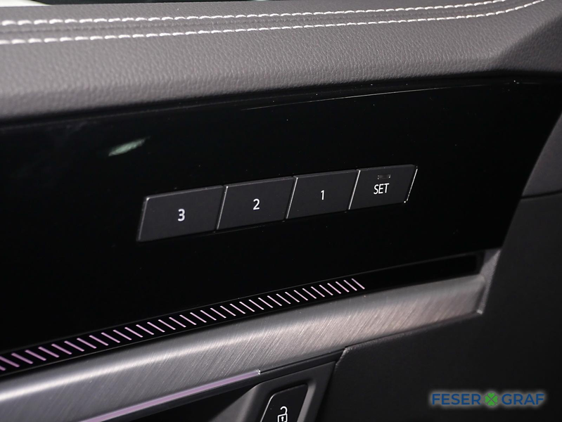 Volkswagen Touareg 3.0 TDI 4M R-Line Black ABT AHK Pano 22" — photo 14