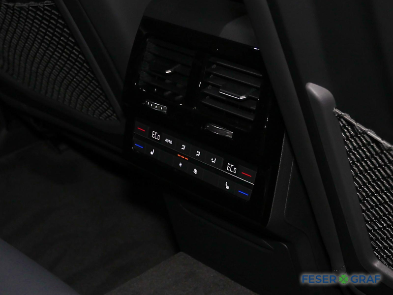 Volkswagen Touareg 3.0 TDI 4M R-Line Black ABT AHK Pano 22" — photo 9