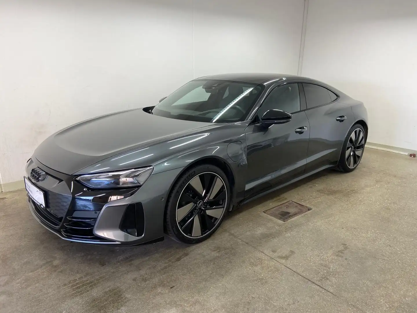 Audi e-tron GT Grau - 2