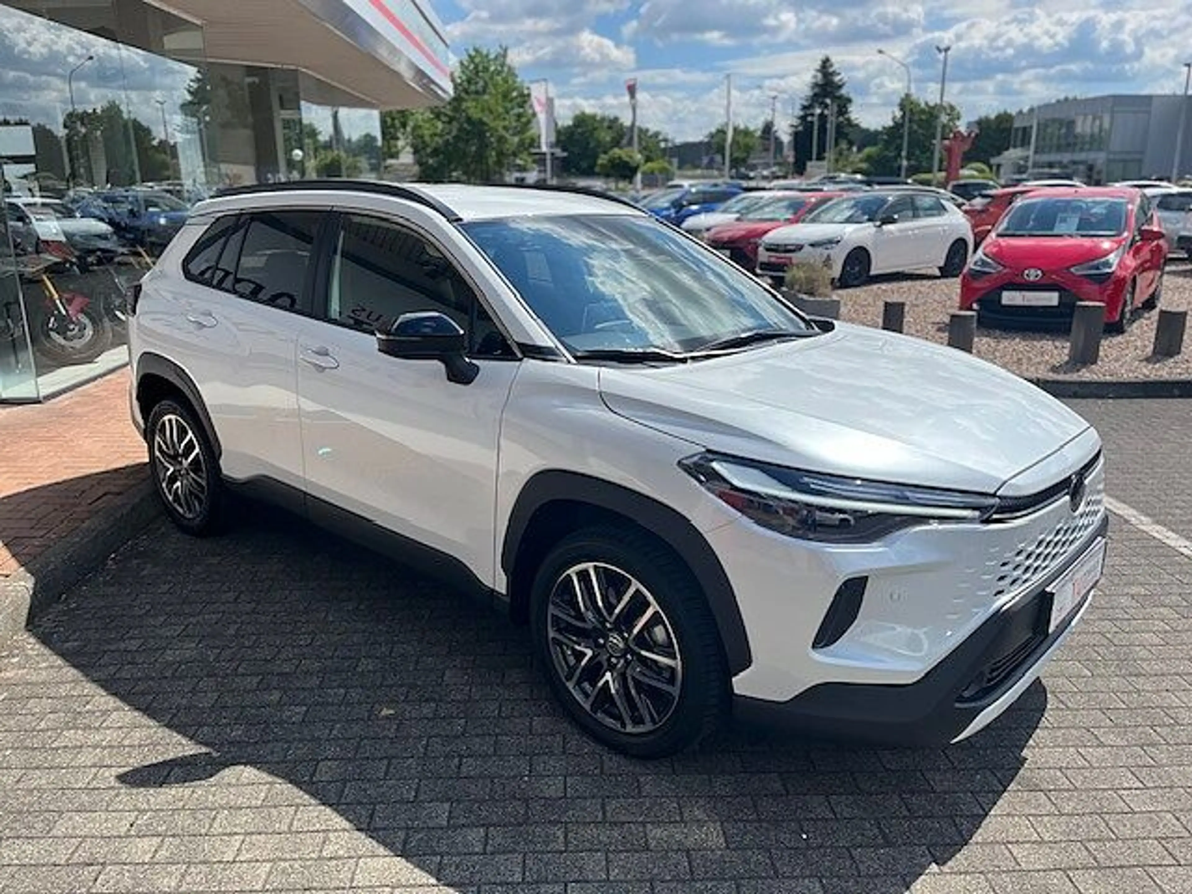 Toyota Corolla Cross 1.8 Hybrid Style - Allwetter, NAVI, LHZ, LED, PDC, — photo 5