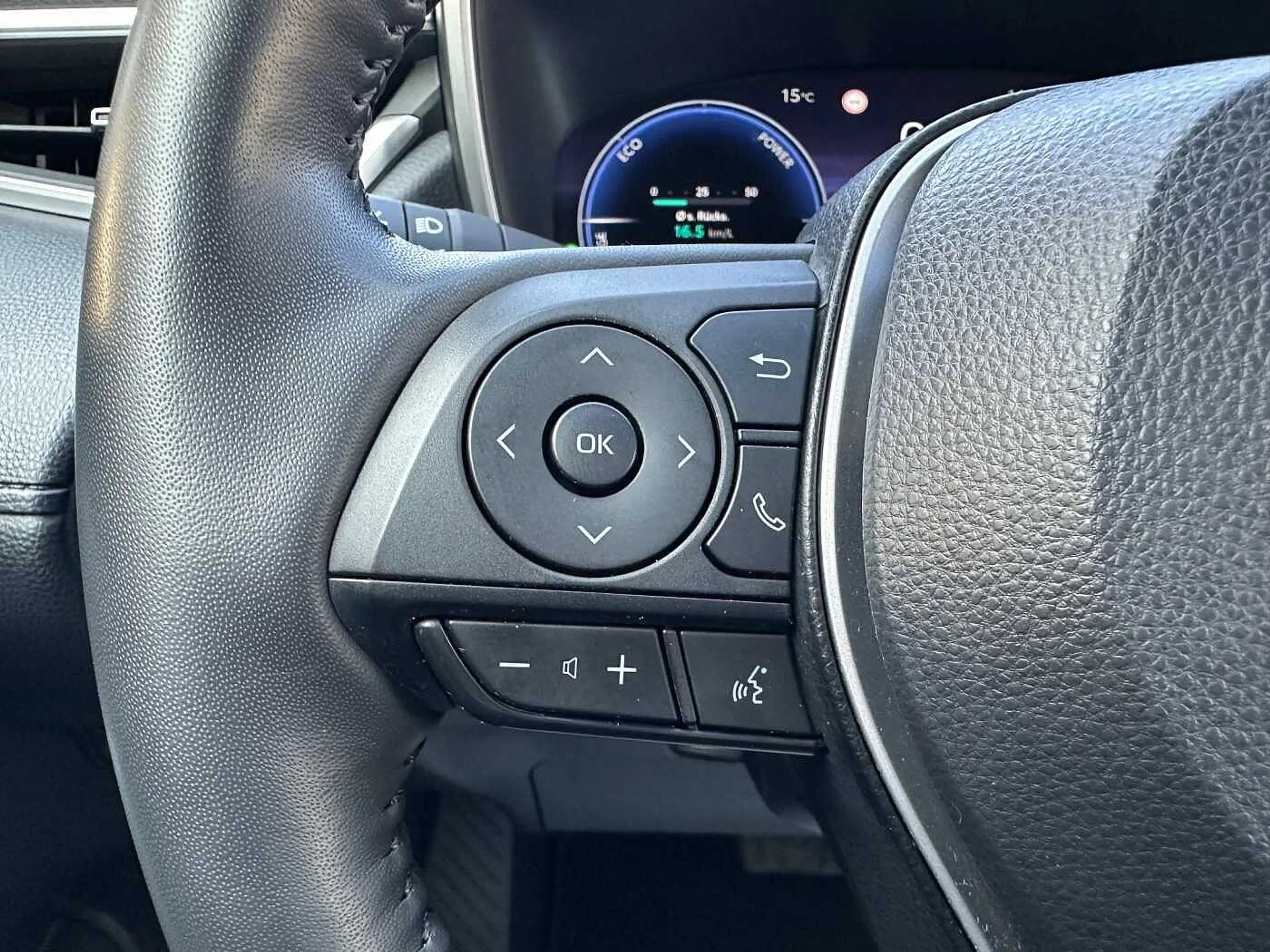 Toyota Corolla Cross 1.8 Hybrid Style - Allwetter, NAVI, LHZ, LED, PDC, — photo 15