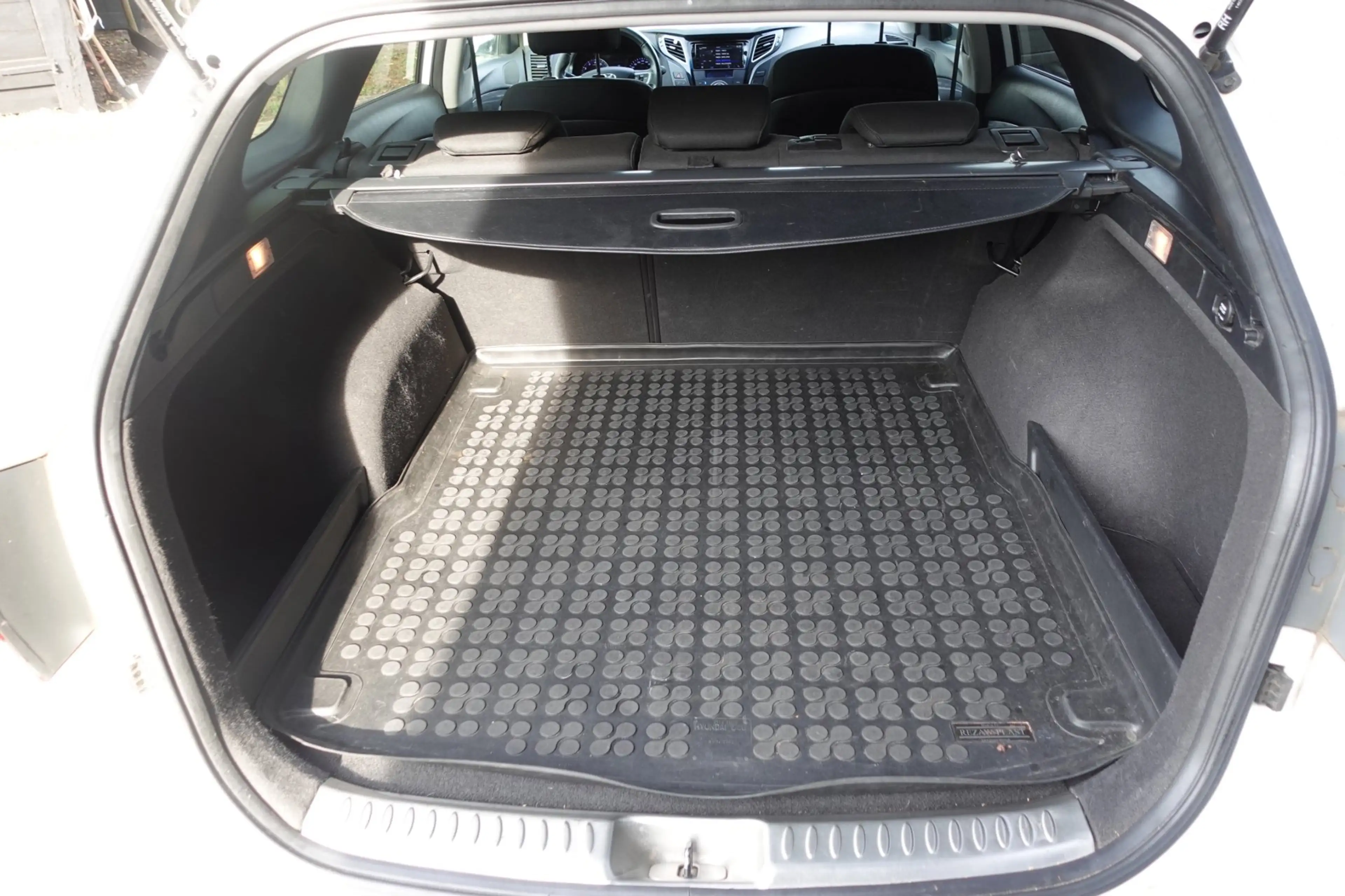 Hyundai i40 Wagon 1.6 GDI Blue i-Motion — photo 8