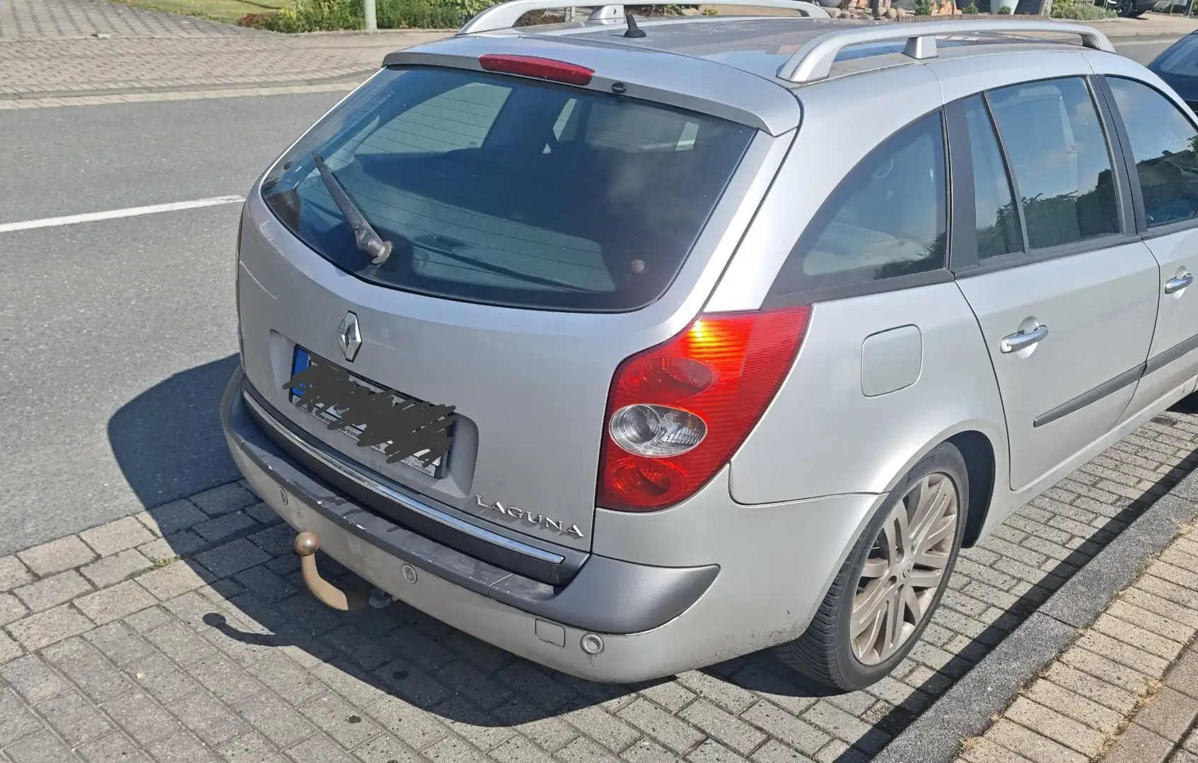 Renault Laguna Grandtour 1.9 dCi FAP Dynamique - 1