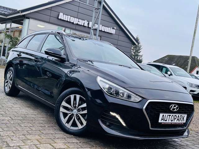 Imagine Hyundai i30 cw *1.HAND*AUTOMATIK*SHZ*LENKRAD HEIZBAR*
